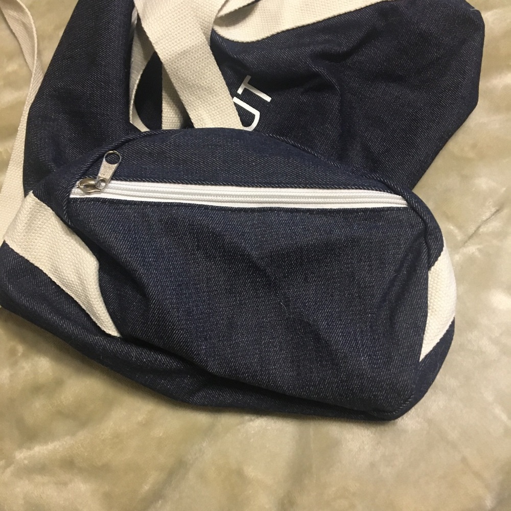 Will workout for cupcakes duffle bag - Picture 4 of 6